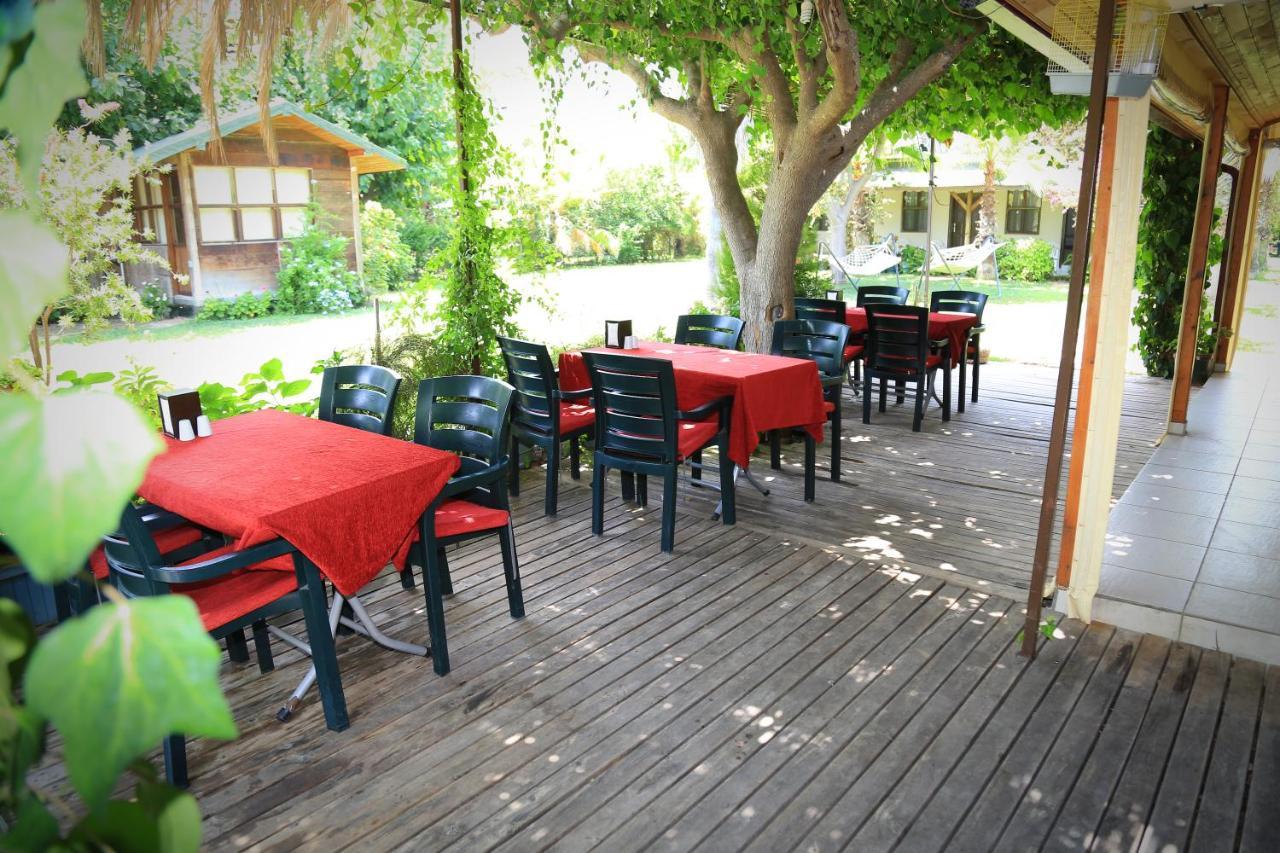 Tunays Pansiyon Bed and Breakfast Çıralı Exteriör bild