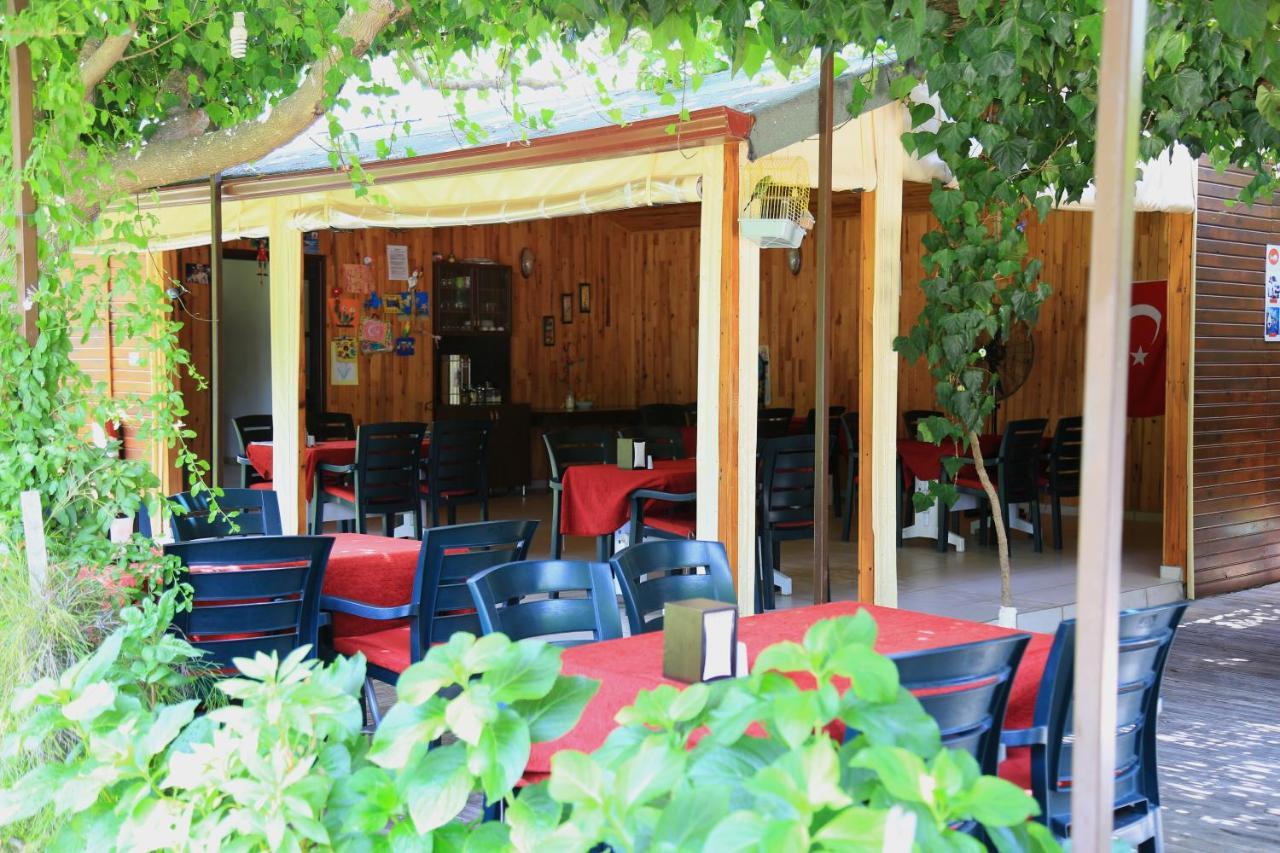 Tunays Pansiyon Bed and Breakfast Çıralı Exteriör bild