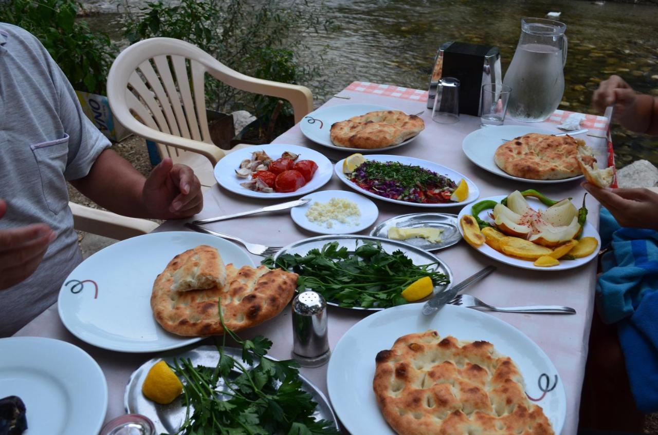 Tunays Pansiyon Bed and Breakfast Çıralı Exteriör bild