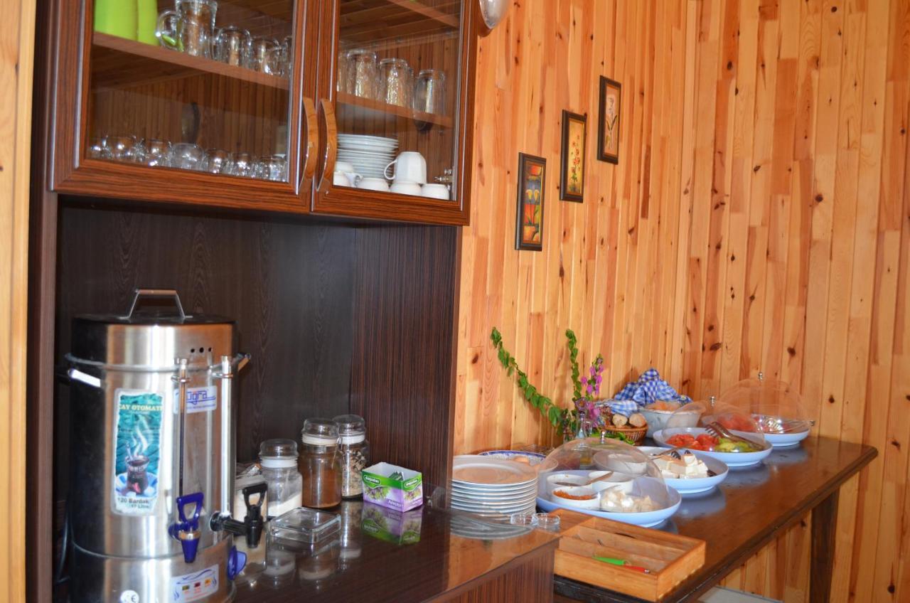 Tunays Pansiyon Bed and Breakfast Çıralı Exteriör bild