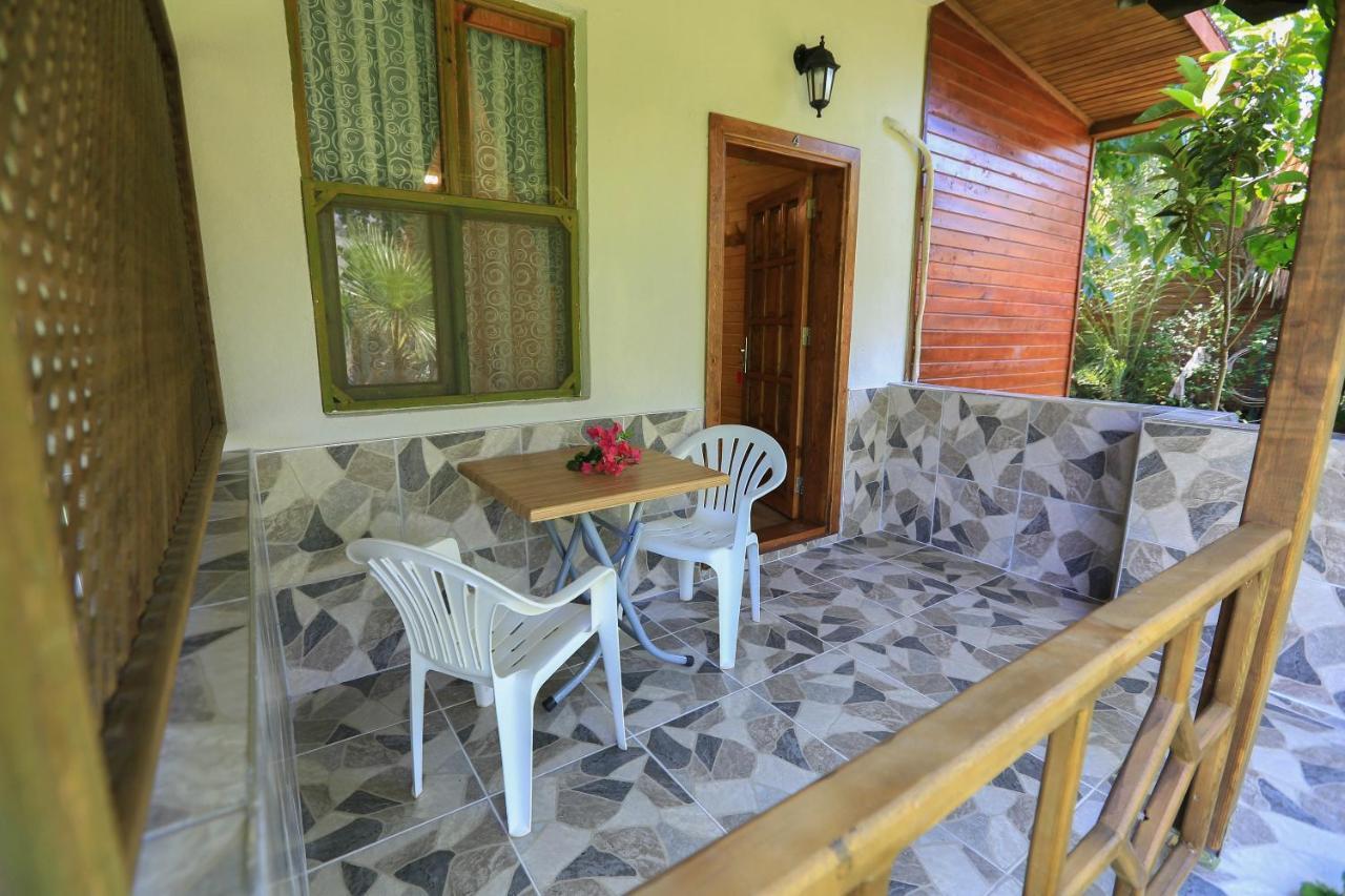 Tunays Pansiyon Bed and Breakfast Çıralı Exteriör bild