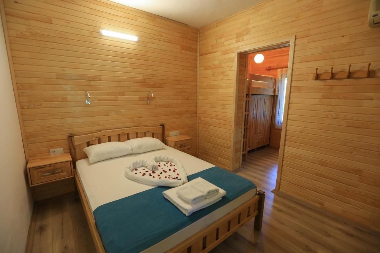 Tunays Pansiyon Bed and Breakfast Çıralı Exteriör bild