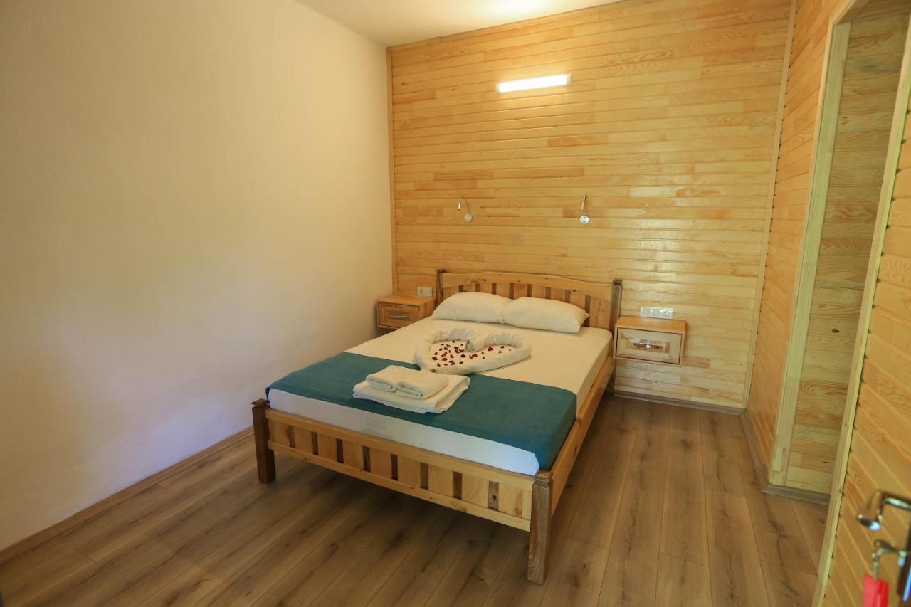 Tunays Pansiyon Bed and Breakfast Çıralı Exteriör bild